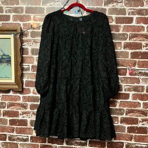 Poshmark Selling Ad: Icône par Simons Black Dress